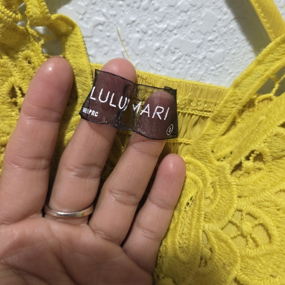 Lulumari Vibrant Yellow Lace Peplum Top - Picture 4 of 5
